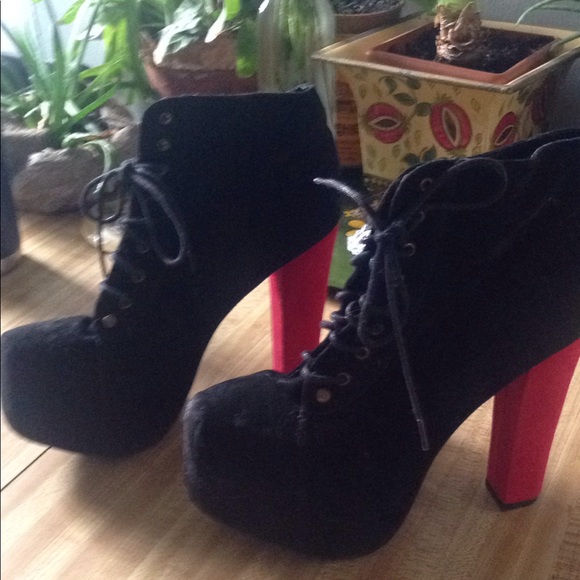 Goth Lita Dupes🖤❤️ - Picture 2 of 3